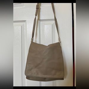 Liz Claiborne pocketbook
